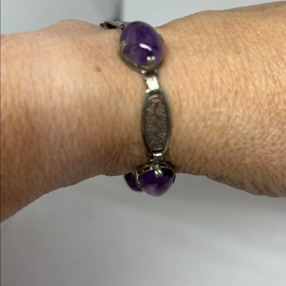 Beautiful Vintage Amethyst and Sterling Bracelet - Picture 13 of 16